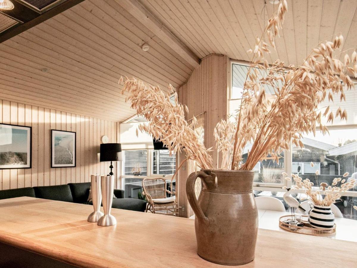 6 Person Holiday Home In Tranek R Faebaek Exterior photo