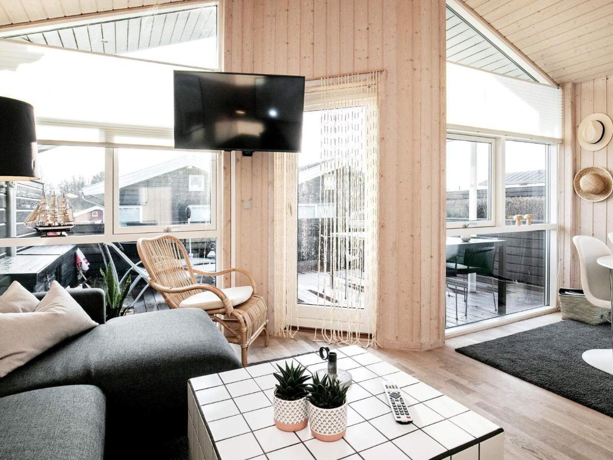 6 Person Holiday Home In Tranek R Faebaek Exterior photo